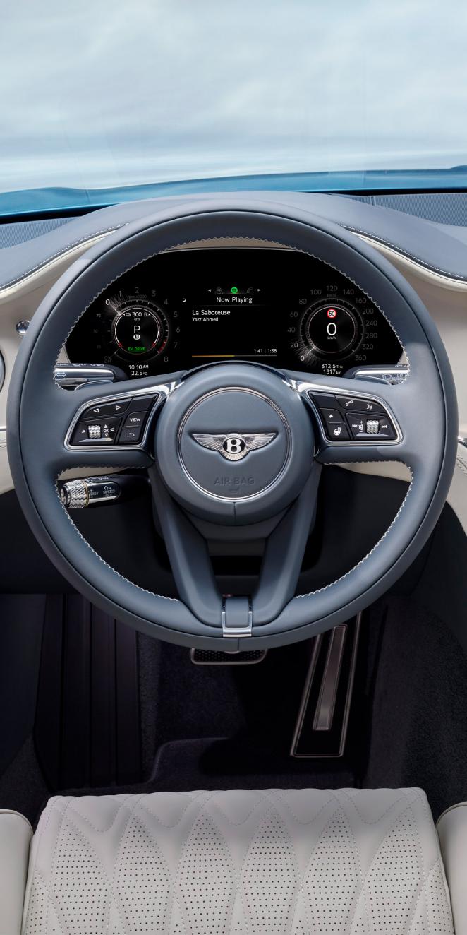 Drivers view of the heated steering wheel in the Continental GT Azure